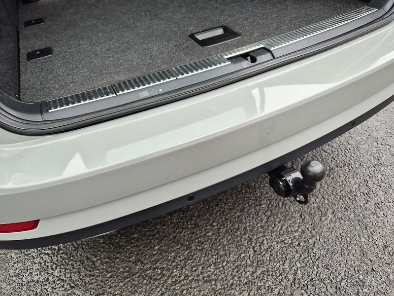 Škoda Superb Combi SPORTLINE 147kw DSG 19AL - fotka 45 z 49