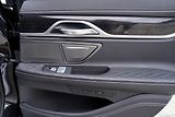 BMW Řada 7 740d xDrive/Laser/M paket/20/Č - náhled 19