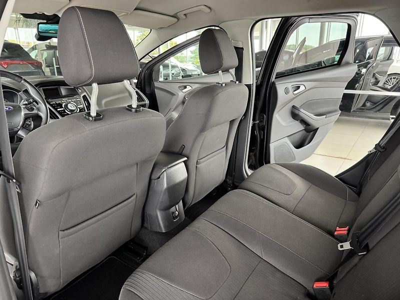Ford Focus 1,6EcoBoost*110kW*Titan*Tažné - fotka 17 z 31