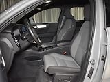 Volvo XC40 2,0 B3 Plus Dark Bezklíč - náhled 9