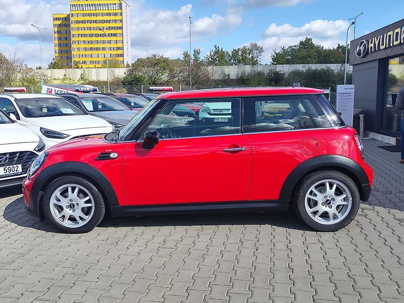 Mini Cooper 1.6/90kW PANO,NAVI - fotka 8 z 26