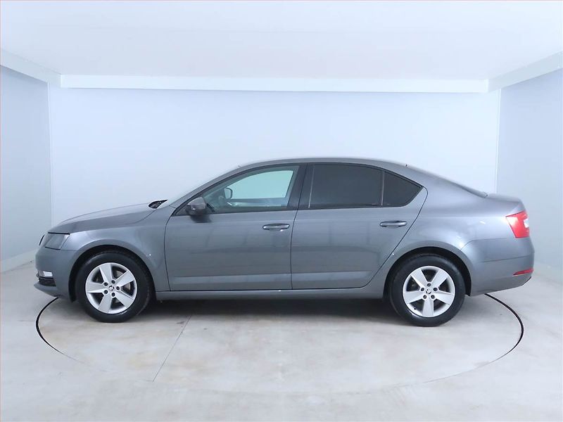 Škoda Octavia (2018) Ambition 1.4 TSI, ČR,1.maj - fotka 3 z 15