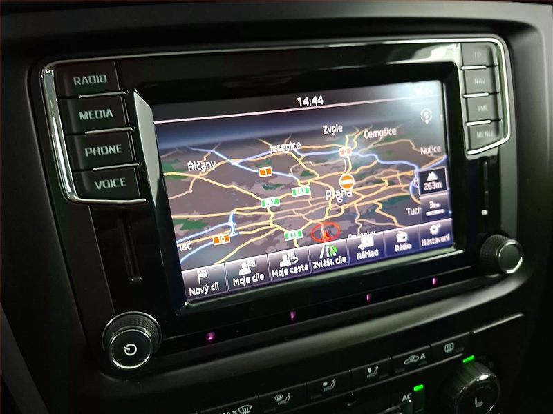 Škoda Yeti (2013) Style 2.0 TDI, 4X4, Navi - fotka 13 z 17
