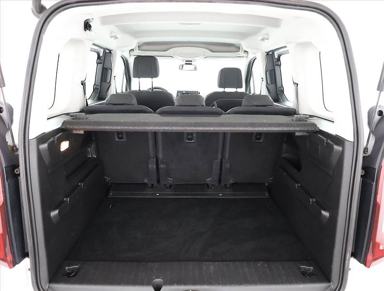 Opel Combo (2022) Edition 1.2 Turbo, 5Míst, ČR - fotka 17 z 17