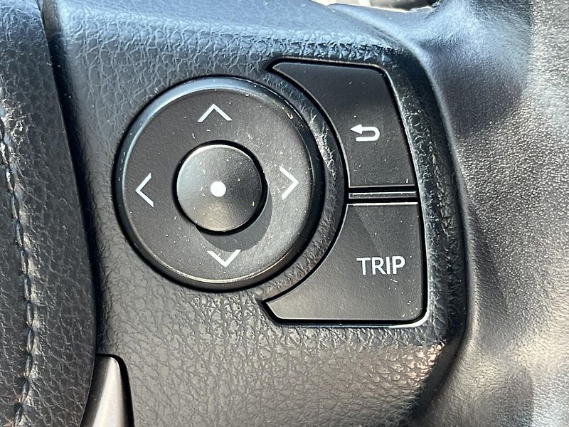 Toyota RAV4 2.5i HYBRID 114kw - fotka 22 z 25