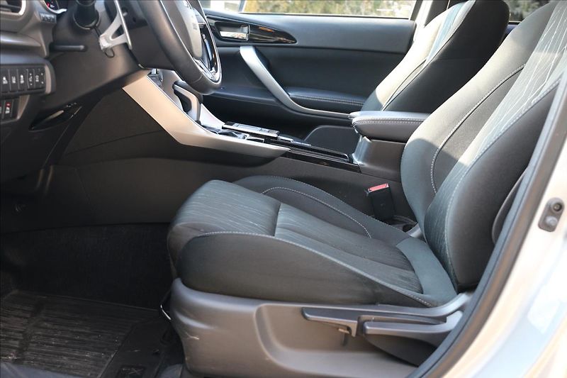 Mitsubishi Eclipse Cross 1,5 4x4, Automat, 51000KM - fotka 13 z 48