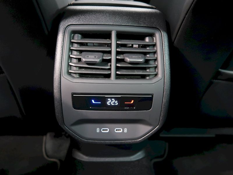 Cupra Formentor (2024) 1.5TSI 110KW DSG - fotka 41 z 45