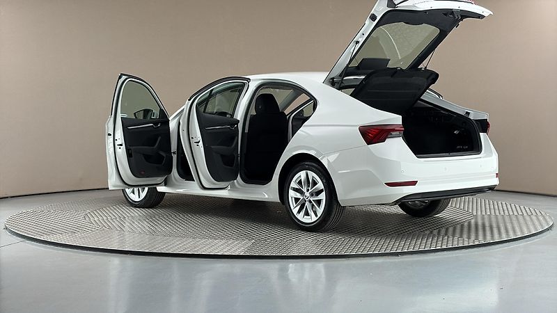 Škoda Octavia 2.0 TDI DSG Style - fotka 7 z 28