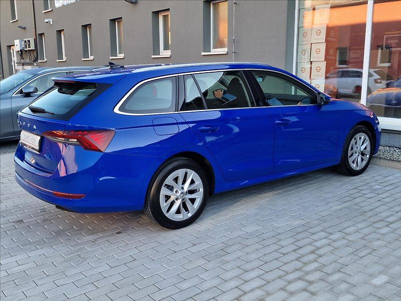 Škoda Octavia 2.0 TDI Style,původ ČR,1.Maj - fotka 11 z 50
