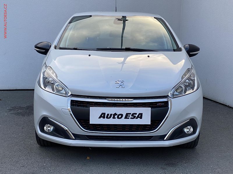 Peugeot 208 (2016) 1.2PT, GT Line, navi - fotka 2 z 17