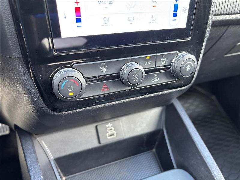 Ford Ranger 2,0 XLT 125kW DPH - fotka 29 z 36