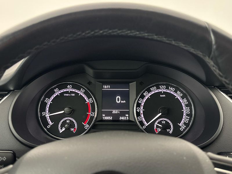Škoda Octavia Ambition - fotka 11 z 28