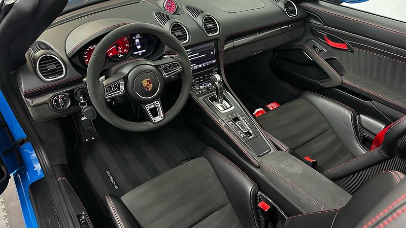 Porsche Boxster 718 SPYDER / ZÁRUKA - fotka 46 z 58