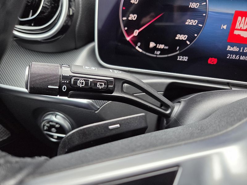 Mercedes-Benz Třídy C 200d Touring MATRIX ACC - fotka 17 z 50