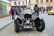 Automobiloví a motocykloví veteráni se rozloučili s letošní sezonou. Start spanilé jízdy Přerovskem byl na náměstí v Lipníku. Neděle 2. září 2023