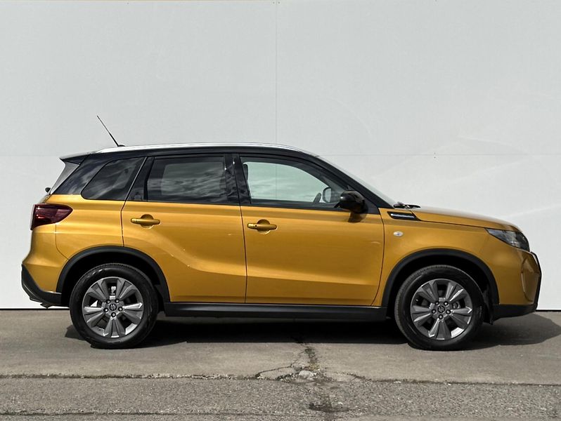 Suzuki Vitara 1.5 HYBRID 4x4 AT Premium - fotka 3 z 21
