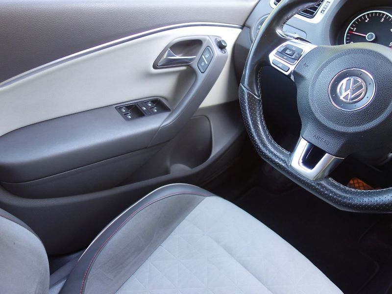 Volkswagen Polo (2010) 1.6TDI 66kW DSG BEATS -DPH - fotka 12 z 41