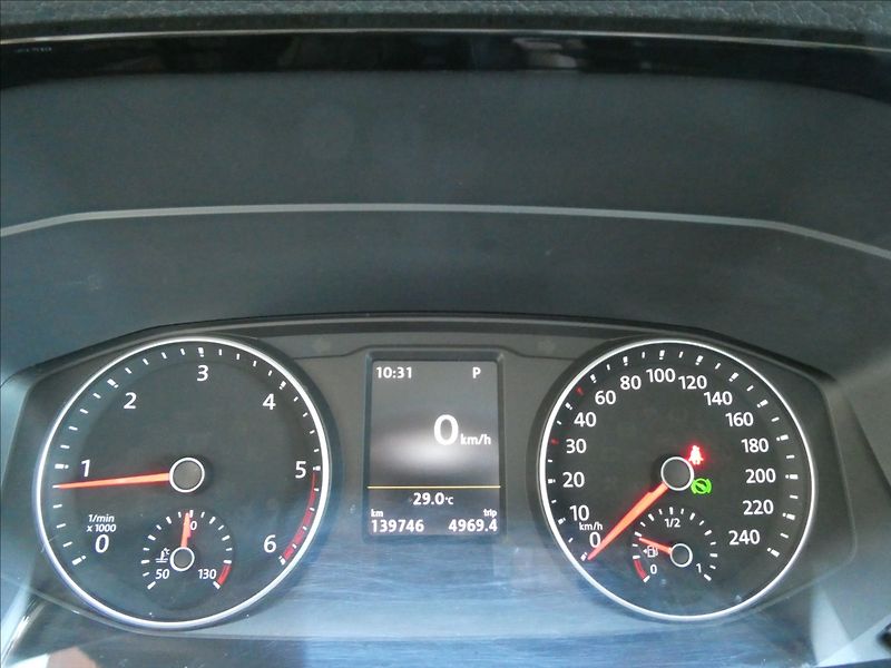 Volkswagen Multivan 2,0 TDi DSG Highline,1.majitel - fotka 40 z 50