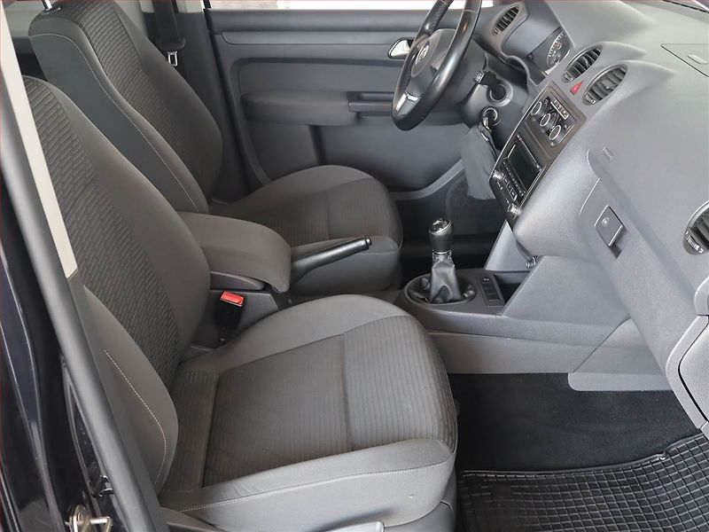 Volkswagen Caddy (2013) Comfortline 1.6 TDI, 5Míst, SR - fotka 9 z 17