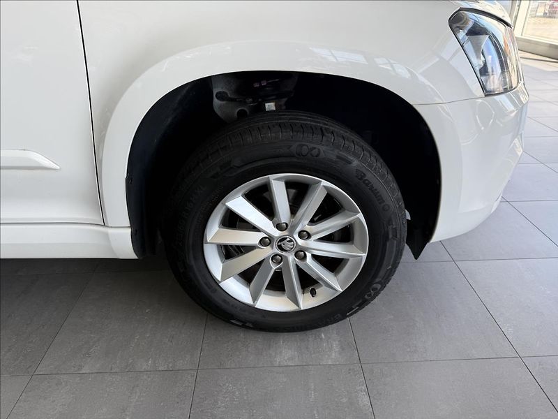 Škoda Yeti 2,0   TDI,4x4,PŮVOD ČR,2.MAJIT - fotka 23 z 23