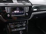 Volkswagen Touran 2,0 TDI 110kW Highline DSG DPH - náhled 21