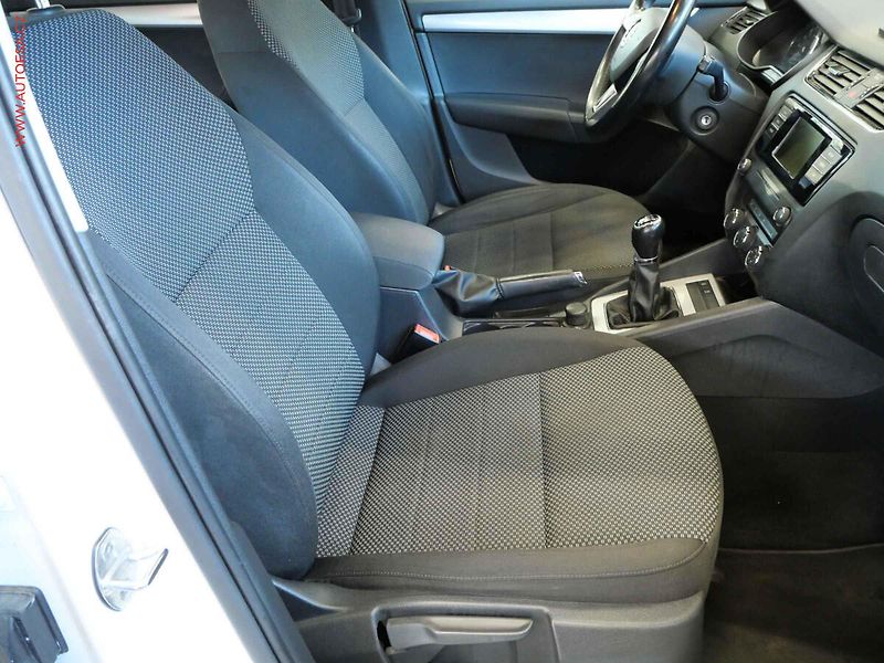 Škoda Octavia (2016) 1.6 TDI, ČR, servis.kniha, AC - fotka 12 z 19