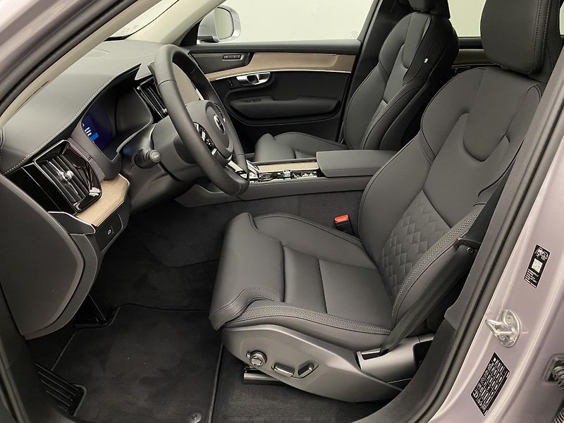 Volvo XC90 (2025) B5 AWD AUT BRIGHT PLUS 7míst - fotka 3 z 76