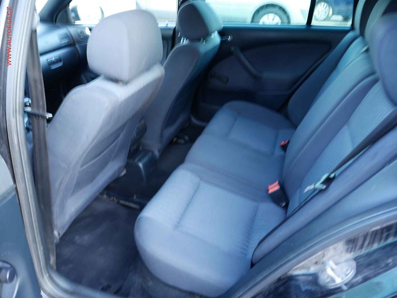 Škoda Octavia (2007) 1.6i, AC, temp - fotka 10 z 16