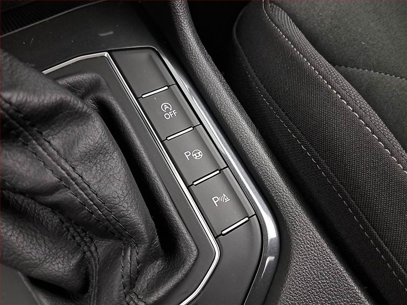 Volkswagen Tiguan (2020) 2.0 BiTDI - fotka 16 z 24