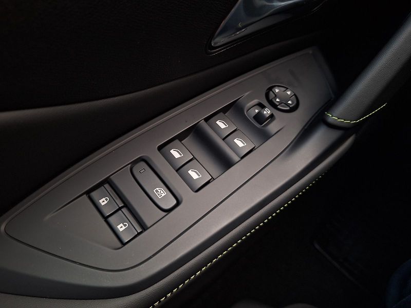 Peugeot 308 (2026) SW e-GT 115 kW/156k (Baterie 5 - fotka 18 z 18
