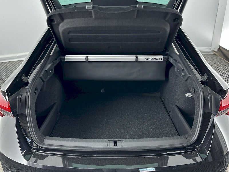 Škoda Octavia (2025) 1.5TSI 110kW Exclusive Selecti - fotka 33 z 37