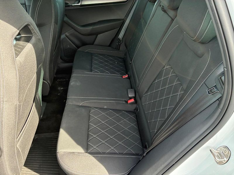 Škoda Karoq (2023) SPORTLINE 1.5TSI 110kW DSG TAŽ - fotka 8 z 11