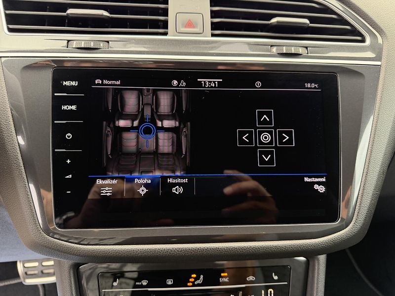 Volkswagen Tiguan Allspace R-Line 2,0 TDi/110kW 4x4 DSG  - fotka 32 z 106