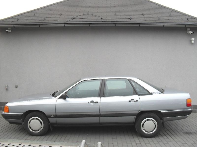 Audi 100 2,3 E 100Kw Velmi zachovalá!! - fotka 2 z 21