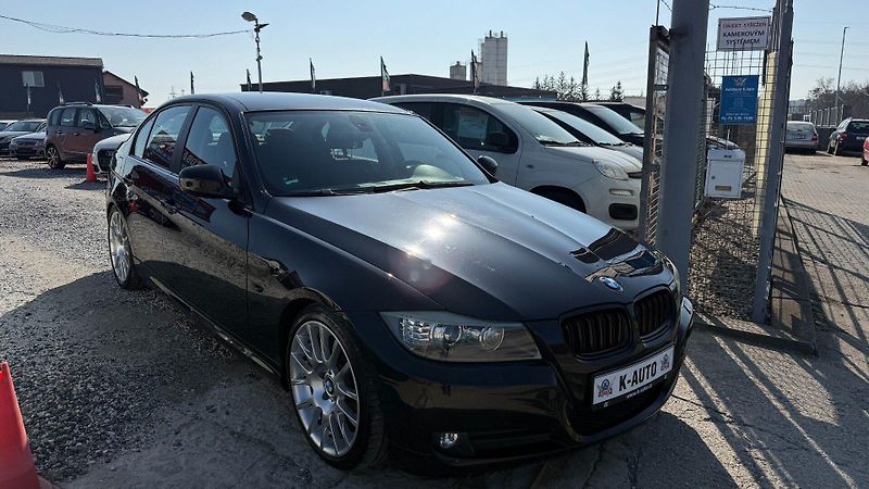 BMW Řada 3 (2009) 318i 105kW *Alu*Keyless*Klima* - fotka 3 z 24