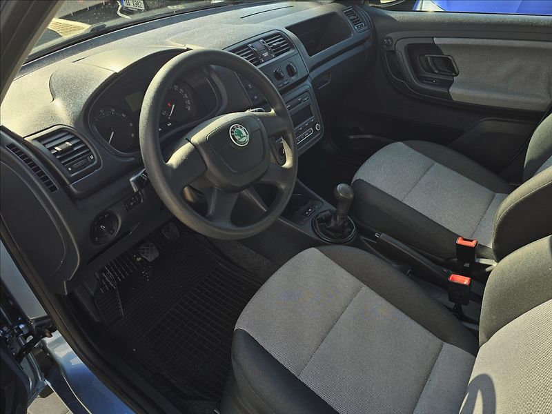 Škoda Fabia II 1,2TSi 63KW CLASIC KLIMA - fotka 10 z 38