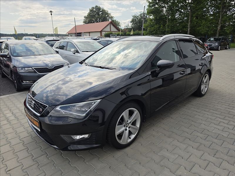 Seat Leon 1,4 TSi 110KW ST FR+ KŮŽE NAVI - fotka 3 z 46
