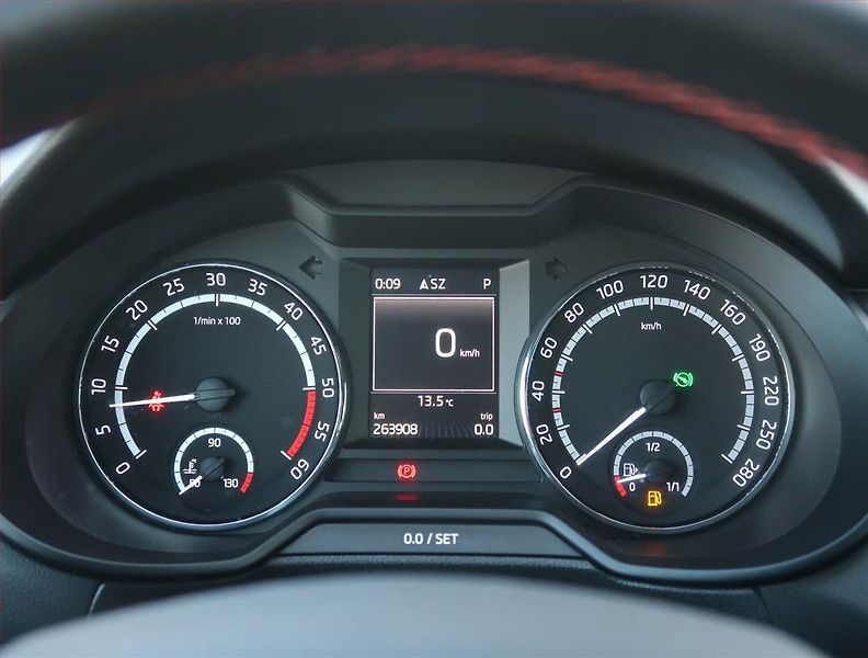 Škoda Octavia (2014) RS 2.0 TDI, Automat - fotka 11 z 26