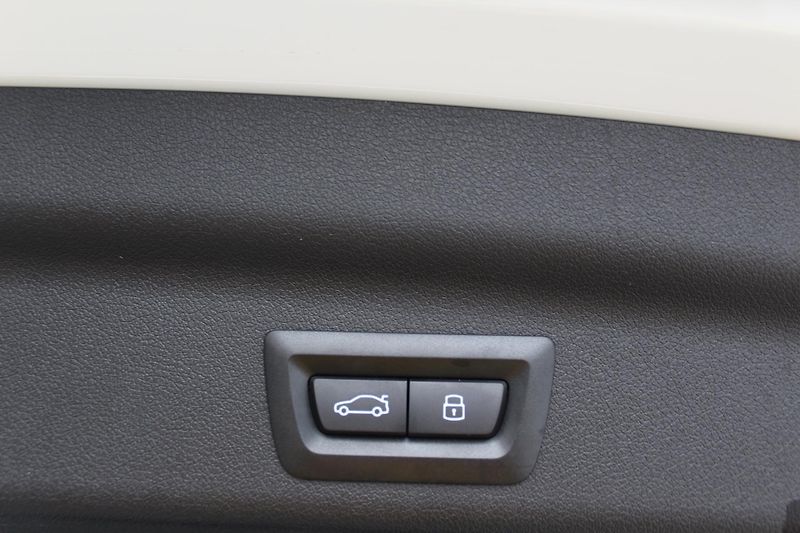 BMW X1 BMW X1 sDrive18i - fotka 21 z 22