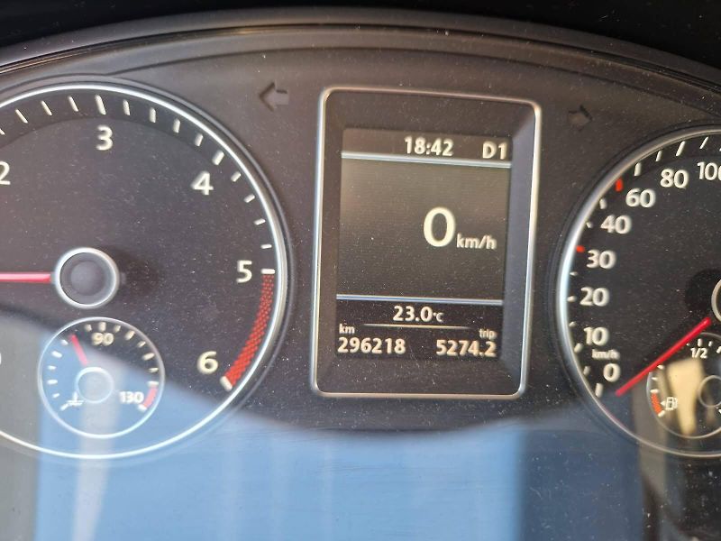 Volkswagen Multivan (2010) Vw Multivan T5 Highline 2.0 TD - fotka 8 z 16