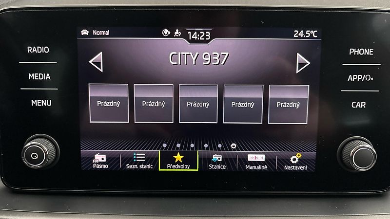 Škoda Scala 1.0 TSI Style - fotka 11 z 26