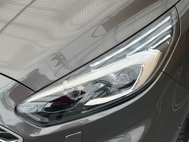 Ford Galaxy 2.5 HEV VIGNALE LED 7míst - fotka 37 z 77