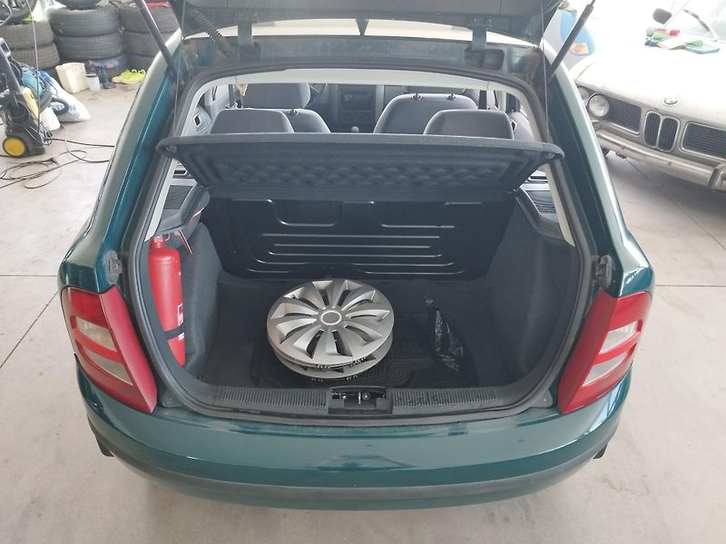 Škoda Fabia (2000) 1,4MPI,50KW,NOVÁ STK - fotka 10 z 19