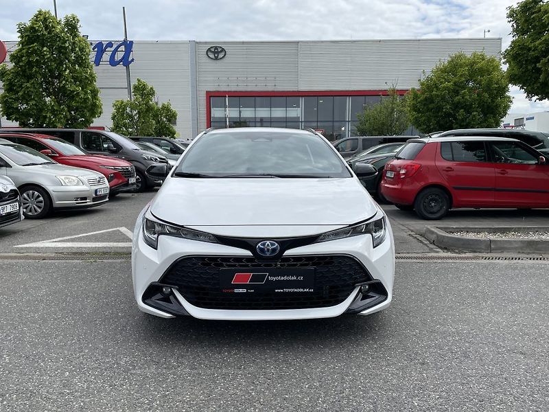 Toyota Corolla TS 1.8 Hybrid ODBĚR 4/2026 - fotka 11 z 26