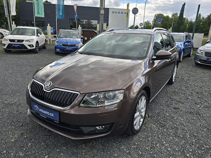 Škoda Octavia 1.4TSI NAVI XENON KŮŽE 1Majite - fotka 9 z 26