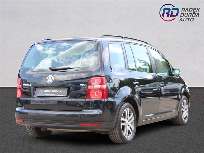 Volkswagen Touran 1,9 TDI  KLIMATIZACE,TEMPOMAT - fotka 5 z 21