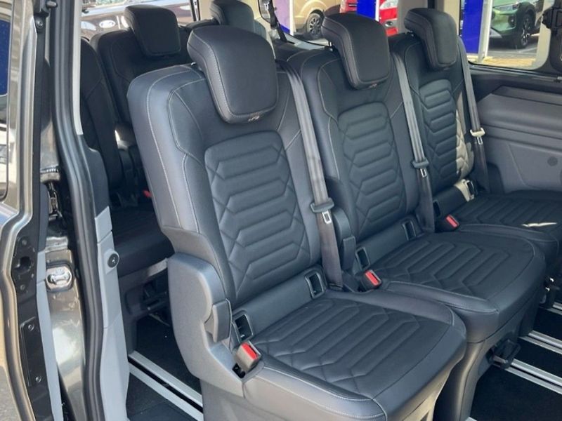Ford Tourneo Custom 2.5PHEV,171KW,CZ,DPH,1.MAJ - fotka 13 z 25