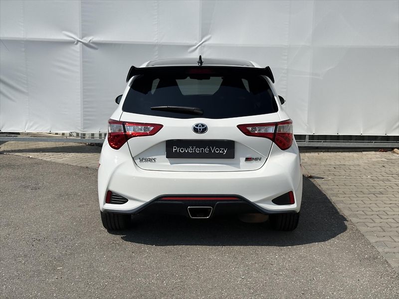 Toyota Yaris 1,8 GRMN - fotka 5 z 15