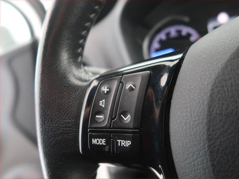 Toyota Yaris (2018) 1.5 Dual VVT-i, Serv.kniha - fotka 14 z 14