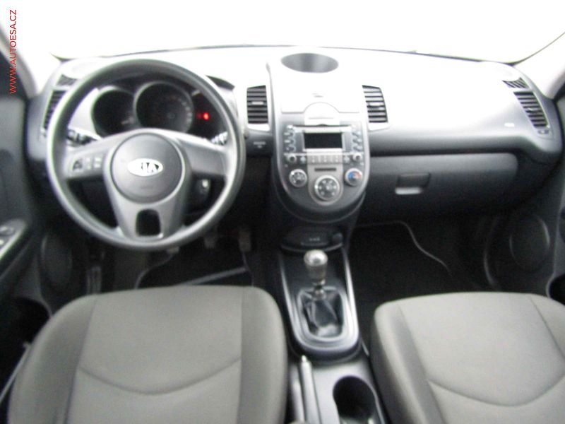 Kia Soul (2009) 1.6 i, ČR, Klima - fotka 8 z 16